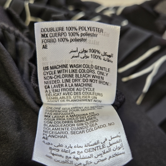 Black and White Alfani Pleated Floral Skirt Size 0X - Picture 8 of 8